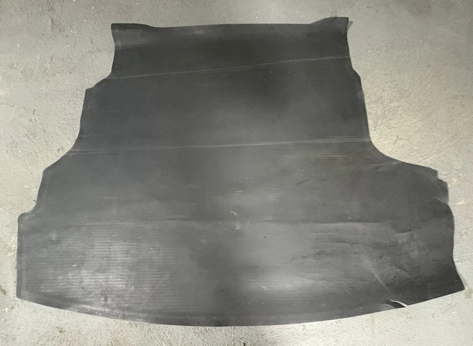 GENERAL MOTORS BUICK PARK AVENUE 2000-2003 OEM RUBBER TRUNK LINER - Image 2 of 3