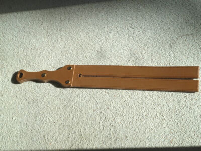Two Tail Leder KILLER TAWSE Im Tan Mit Doppelter Handhalterung (Stock)