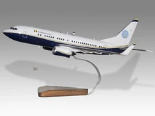 Boeing 737-700 BBJ Mali Government Desk Wood Airplane Model Large Scale 1/100