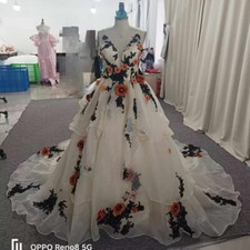 Vintage A-Line Wedding Dresses V Neck Backless Tiered 3D Florals Bridal Gowns