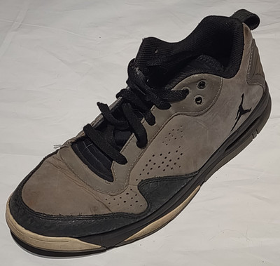 Nikes Jordan After Game 2 Cool Gray Black 2011 Men Size 10 used