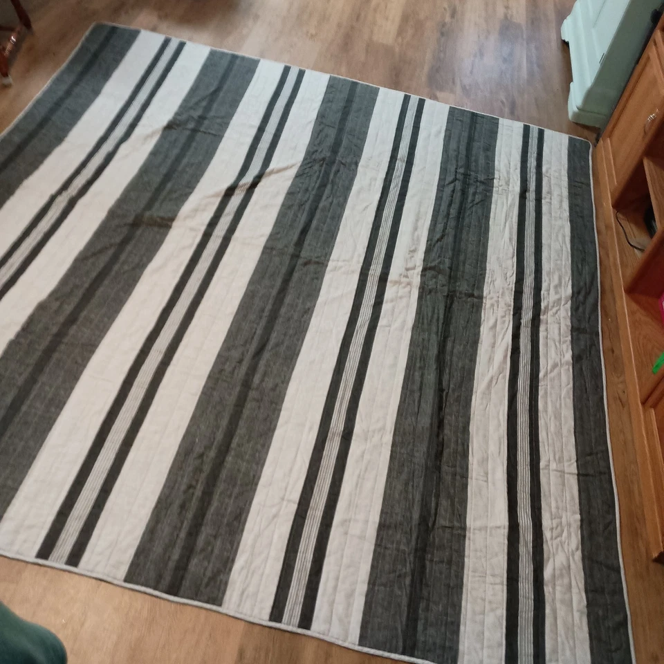 Colcha reversible King de algodón gris Nautica Ardmoore, rayas grises oscuras Foto 2 de 4