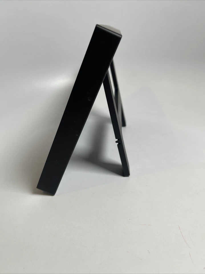 Marathon CL030064BK Large Frame Digital Wall Clock Black 9”x6” news room time - Image 4 of 4