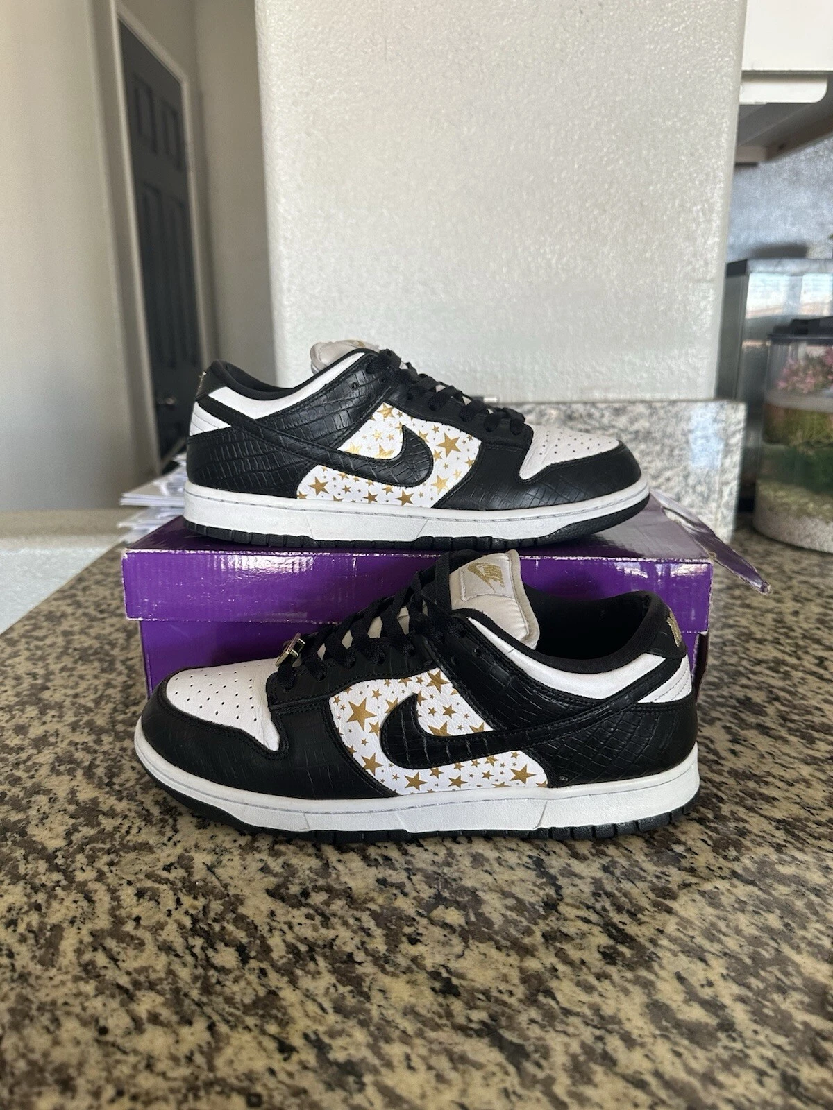 Taille 9   Nike SB Dunk Low Supreme Stars Noir 2021