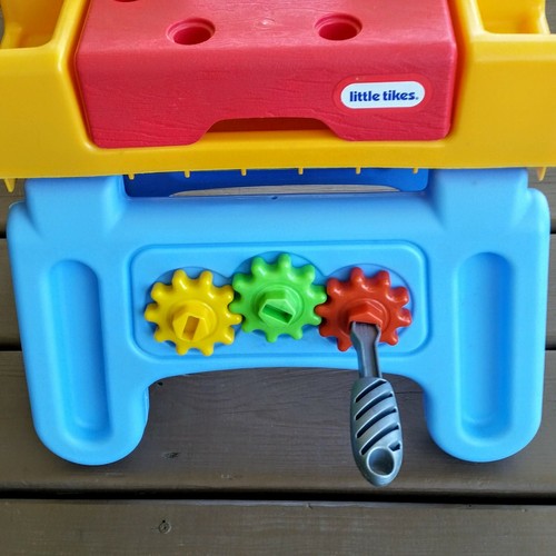 Little Tikes HandiWorker Tool bench Work Bench + Screwdriver Only (no screws) - 第 2/4 張圖片