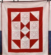 VTG Reversible Embroidered Patchwork Quilt 80  x100 Floral White Red Blanket