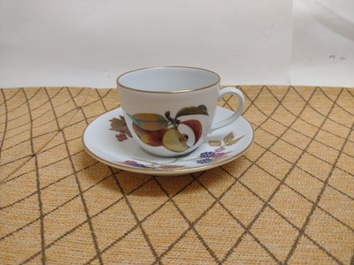 Royal Worcester Evesham Gold Dinnerware - EUC