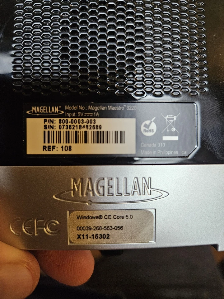 Magellan Maestro 3220 Automotive GPS  With Suction Mount (No Power Cord) Bundle - Image 2 of 4