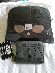 loungefly darth vader purse