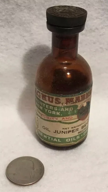 Antique Bottle MAGNUS MABEE & REYNARD Oil Juniper Berries Bottle