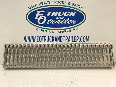 Stainless Steel Battery Box for Peterbilt 379 & 389 - Talladega Fiberglass Stainless Steel Battery Box for Peterbilt 379 & 389 - Talladega Fiberglass