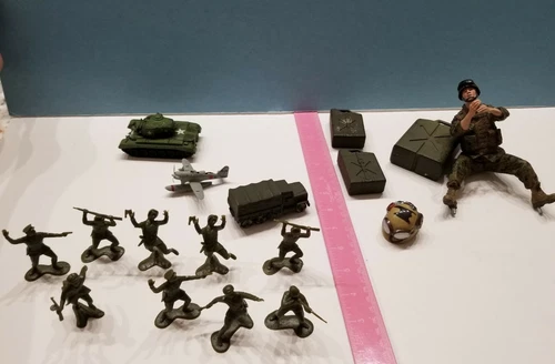 Vintage Army Mix Toy Lot. 1965 Marx Soldiers + Truck + Soldier Figure + Tank see