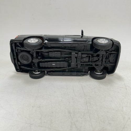 AMT Ertl 1995 Ford Explorer Dealer Promo Black Promotional Model Car 1:24 Vtg - Picture 10 of 12