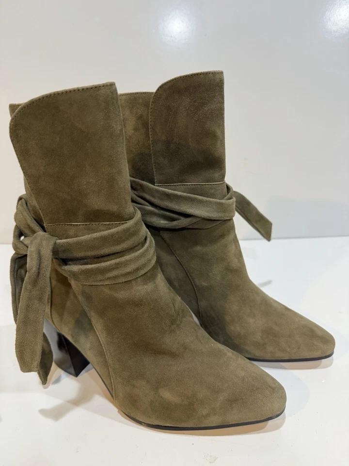 Banana Republic Canton Verde Oliva Gamuza Corbata Botines Tacón Bloque Talla 7.5 M Foto 2 de 4