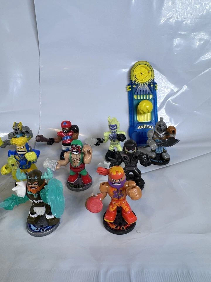 Legends Of Akedo MEGA Savings Starter Set Lot - 20 Figures - Great For Kids! - Image 4 of 4