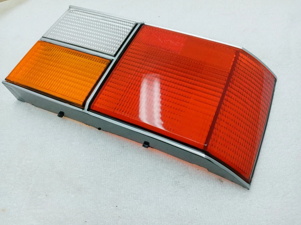 NOS Mopar PLYMOUTH Dodge HORIZON - OMNI 1978 - 79 TAILLIGHT LENS 5207525 LH Foto 2 de 4