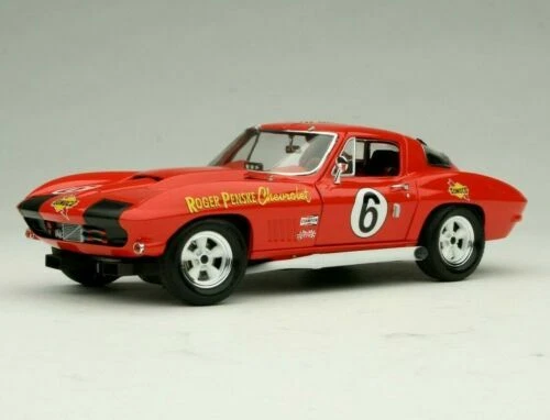 Modellini statici di auto, furgoni e camion Exoto Scala 1:18