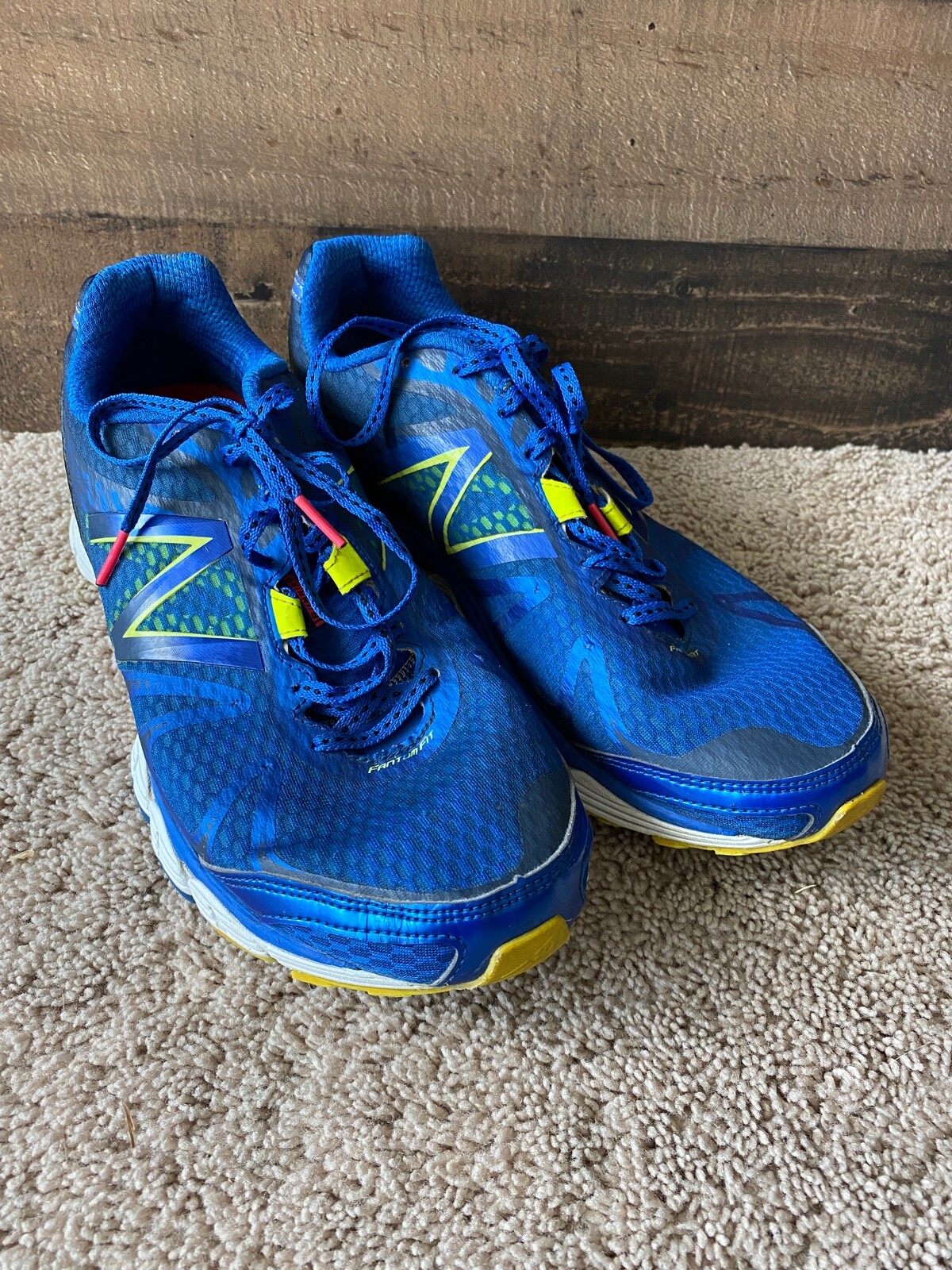 New Balance 880V4 Running Shoes Size 9 