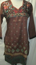 Elegance silk embroidery kurta/top size XL 44