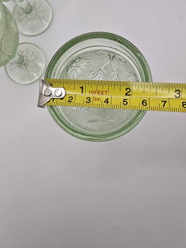 Vintage Indiana Tiara Chantilly Green Sandwich Glass Set of 4 Goblets 4.25" Tall - Picture 9 of 10