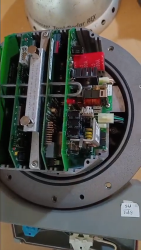 ROSEMOUNT TANKRADAR RTG 3930 Radar Tank Gauging System IP67 50-60HZ 100-240VAC - 第 1 支影片,共 1 支