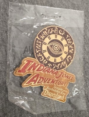 RARE DLR CM LE Temple of Mara Forbidden Eye INDIANA JONES attraction LE CAST PIN