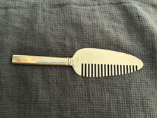 VTG Stainless Steel Serrated Cake Cutter Server with Defined Teeth Original Box