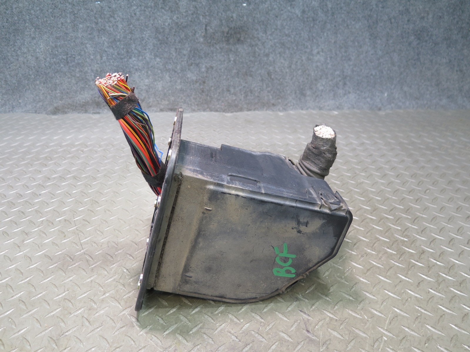 Bentley Continental GT 2003-2010 Fuse box