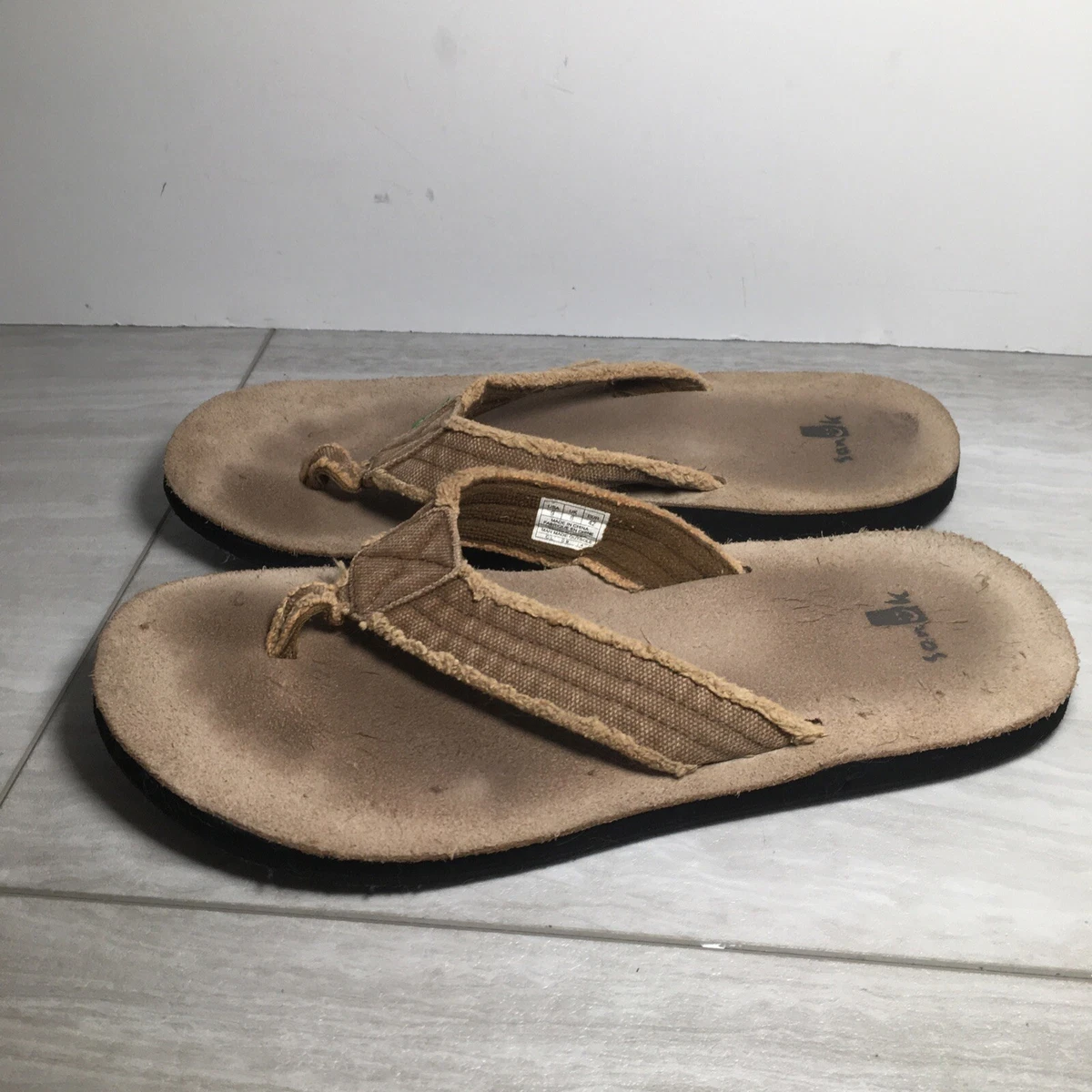 Sanuk Mens Sandals Tan Size 9 Fraid Not ST Flip Flops Hemp Tops Suede Lining