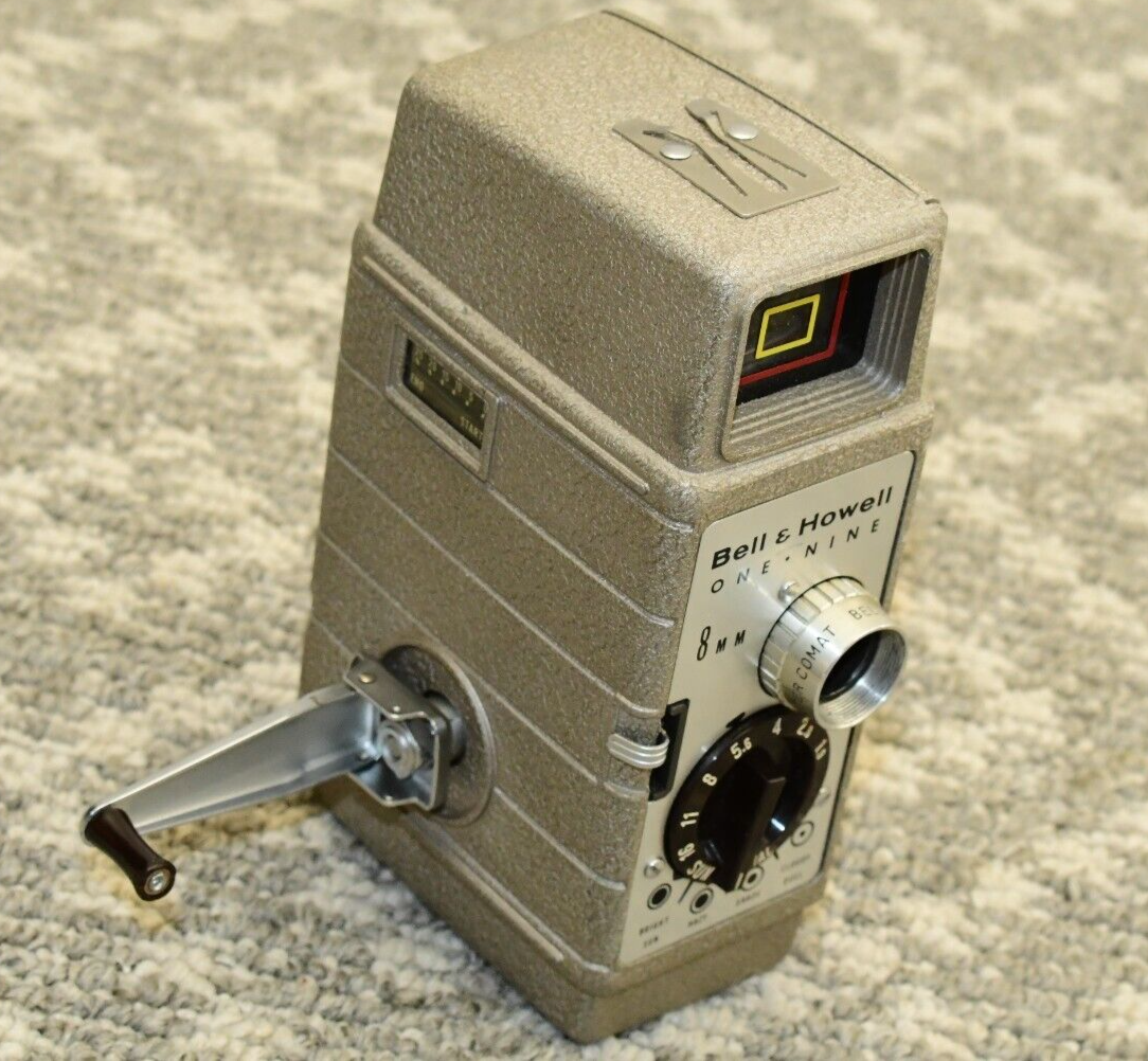 Vintage Bell & Howell ONE-NINE 8mm Camera, Silver - NICE, Working