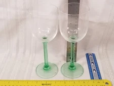 Set of 2 Hand Blown Green Stem Wine Glass Goblet 7.5" Mint