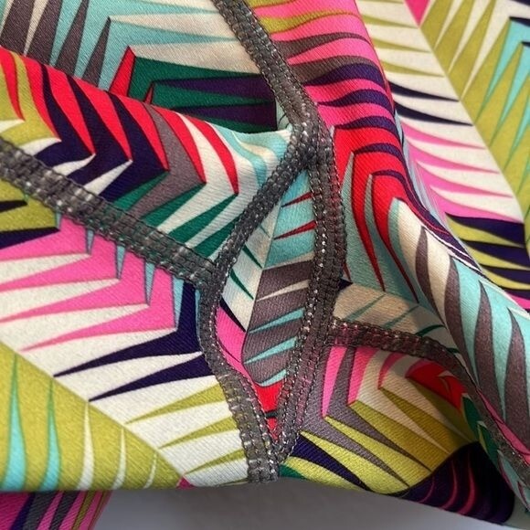 Fabletics Chevron Multicolored Rainbow Biker Shor… - image 4
