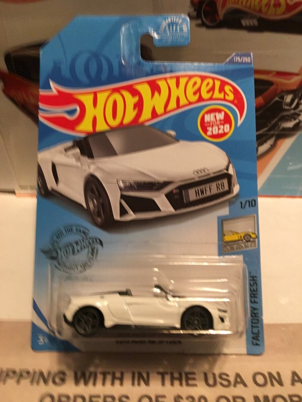 HOT WHEELS 2019 AUDI R8 SPYDER WHITE FACTORY FRESH 1/10 / NEW FOR 2020 VHTF!!!