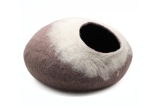 Felt Cat Bed Round Design : Safe and Soft Hideaway for Cats Handmade Wool Bed
