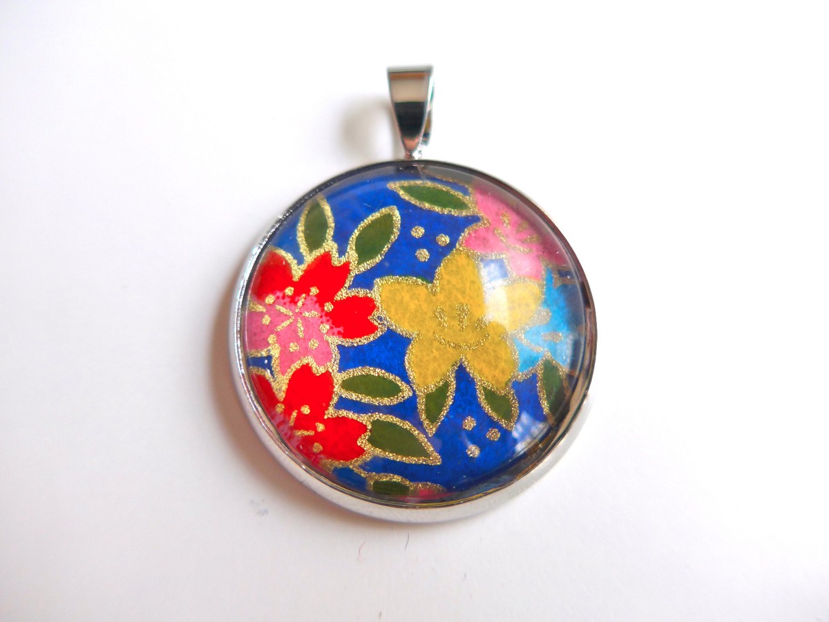 Pendentif Ovale Fleurs Inspiration Japonaise - Verre, Fait Main, Neuf Sans Emballage