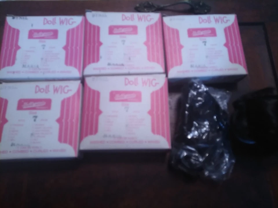 Lote de 11 pelucas de muñeca Dynel vintage para muñecas como nuevas en caja tamaño 7 ¡morena oscura! Foto 3 de 4