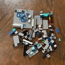 LEGO 21246 The Deep Dark Battle Set Parts List