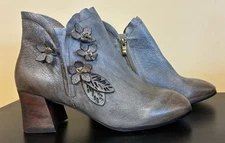 L'Artiste by Spring Step Loralie ankle boots Grayish Brown SZ. 40/US 9