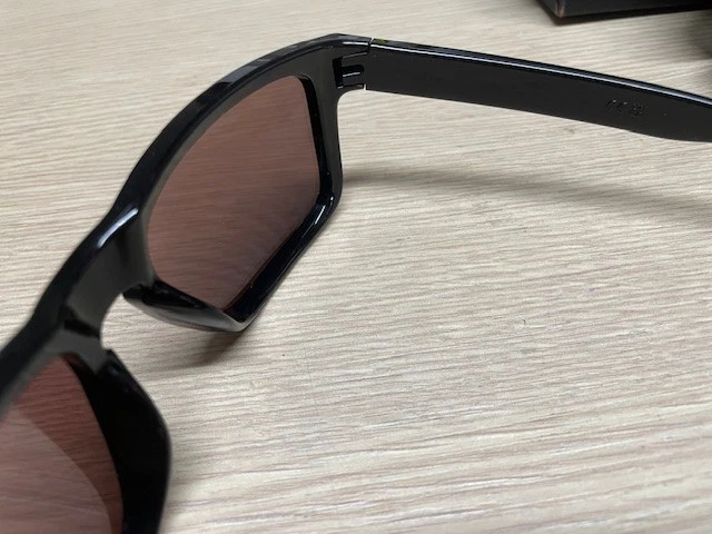 Oakley Holbrook, foto 3 di 5