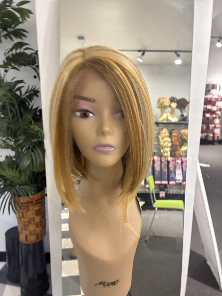 Sleek Wig Vivica A Fox - Image 4 of 4