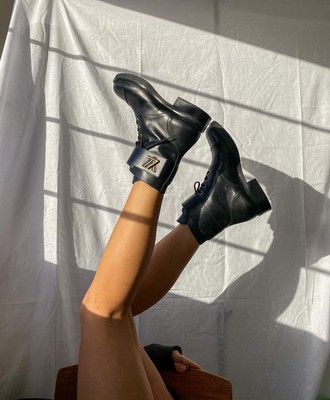 2k Authentic Louis Vuitton Wonderland Flat Ranger Leather Boots