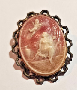 Vintage Victorian Scalloped Frame Cameo Venus & Cupid Stamped Brooch