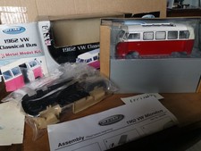 VW combi  T 1 kit métal Volkswagen 1/24 marque Welly neuf en boite