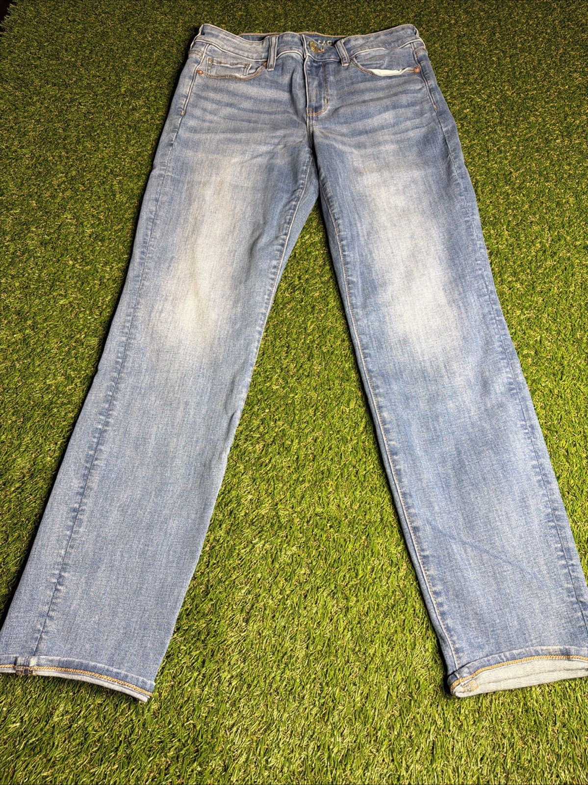 American Eagle Outfitters Women's Jeans In A Size 6 Regular Super Stretch