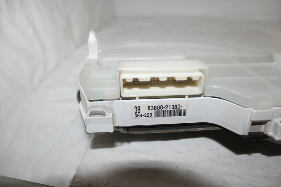 Cuadro de instrumentos velocímetro panel de instrumentos 2007-2010 Scion TC 34.317 millas Foto 3 de 4