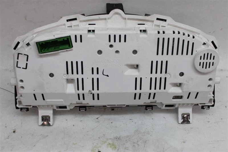 Used Speedometer Gauge fits: 2012 Land rover Lr2 3.2L cluster MPH and KPH ID BH5 Foto 2 de 4