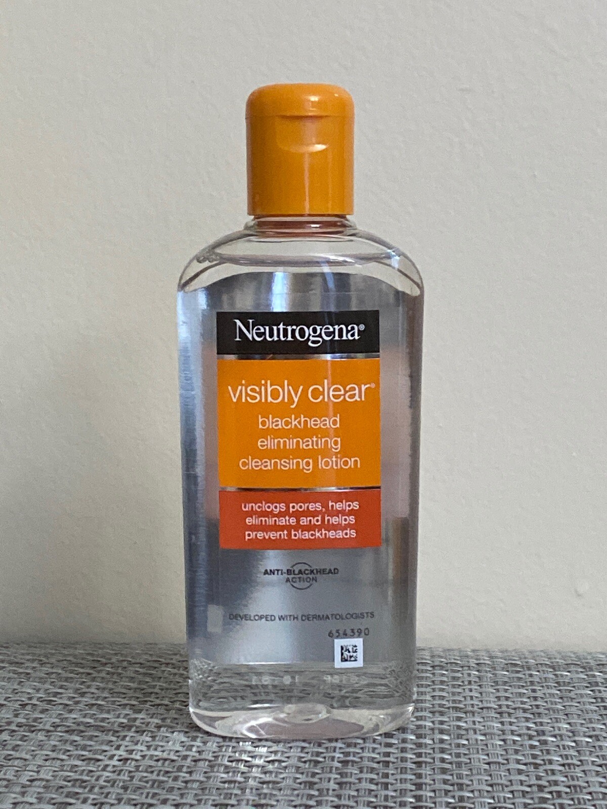 neutrogena blackhead eliminating toner