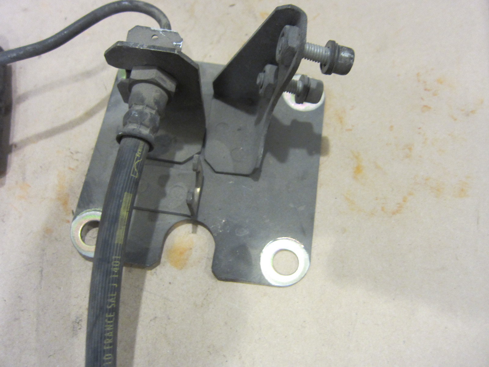 Maserati 4200 - Plate For RH Front Hub Holder - P/N 183585