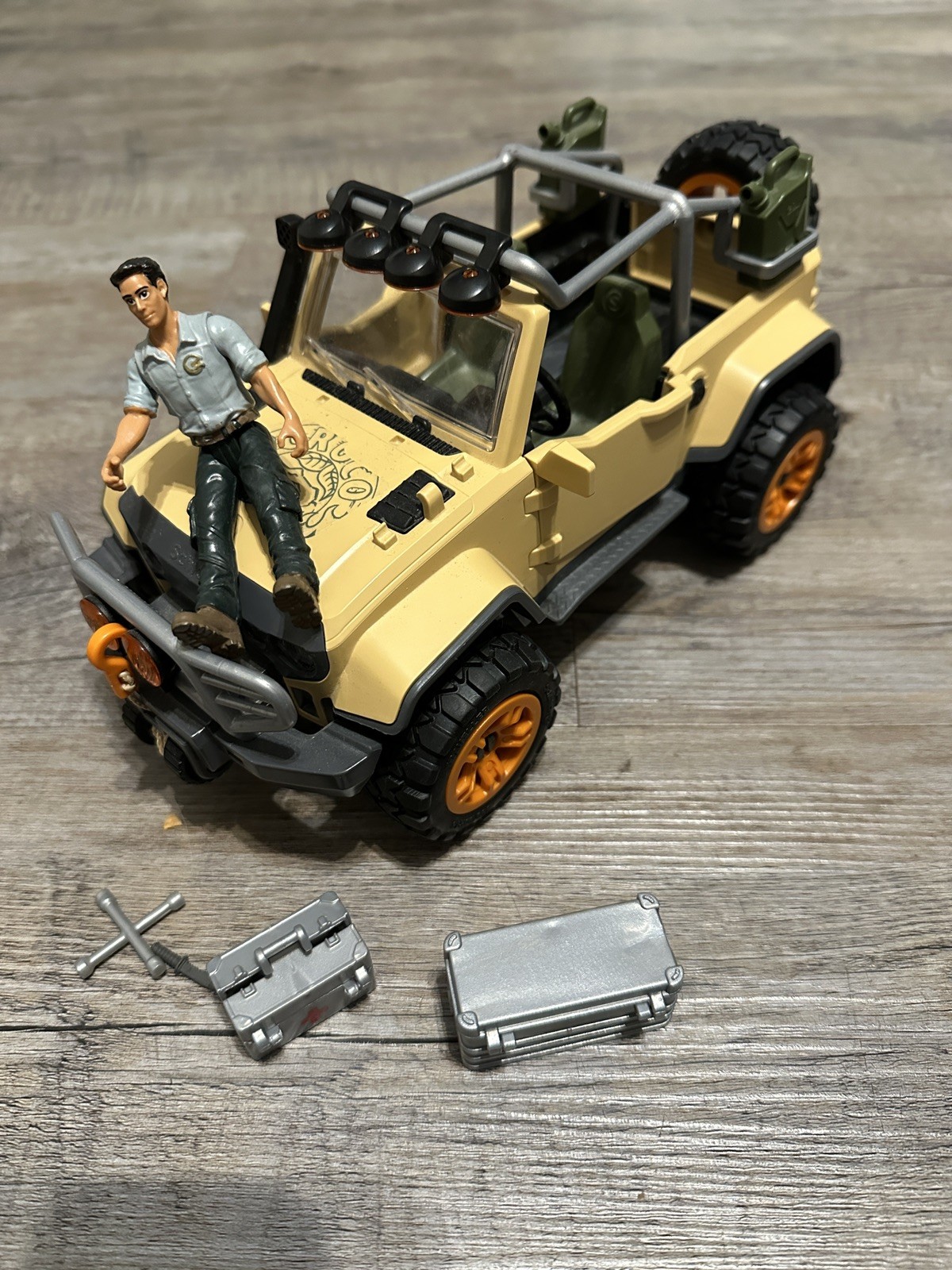 Schleich 42410 Wild Life 4x4 Safari Jeep  