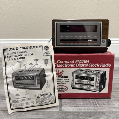 GE Compact FM/AM Electronic Digital Clock Radio 7-4601